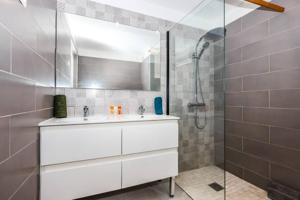 Watalibi - Beachfront Apartment Grand-Case Εξωτερικό φωτογραφία